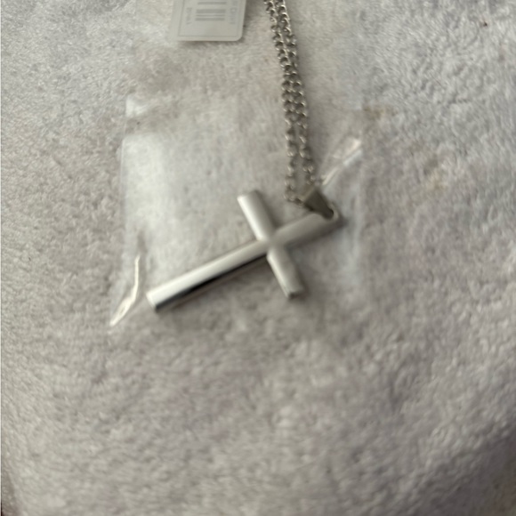 SILVER CHRISTIAN STAINLESS STEEL CROSS PENDANTS NECKLACE. *NEW* - Picture 4 of 4